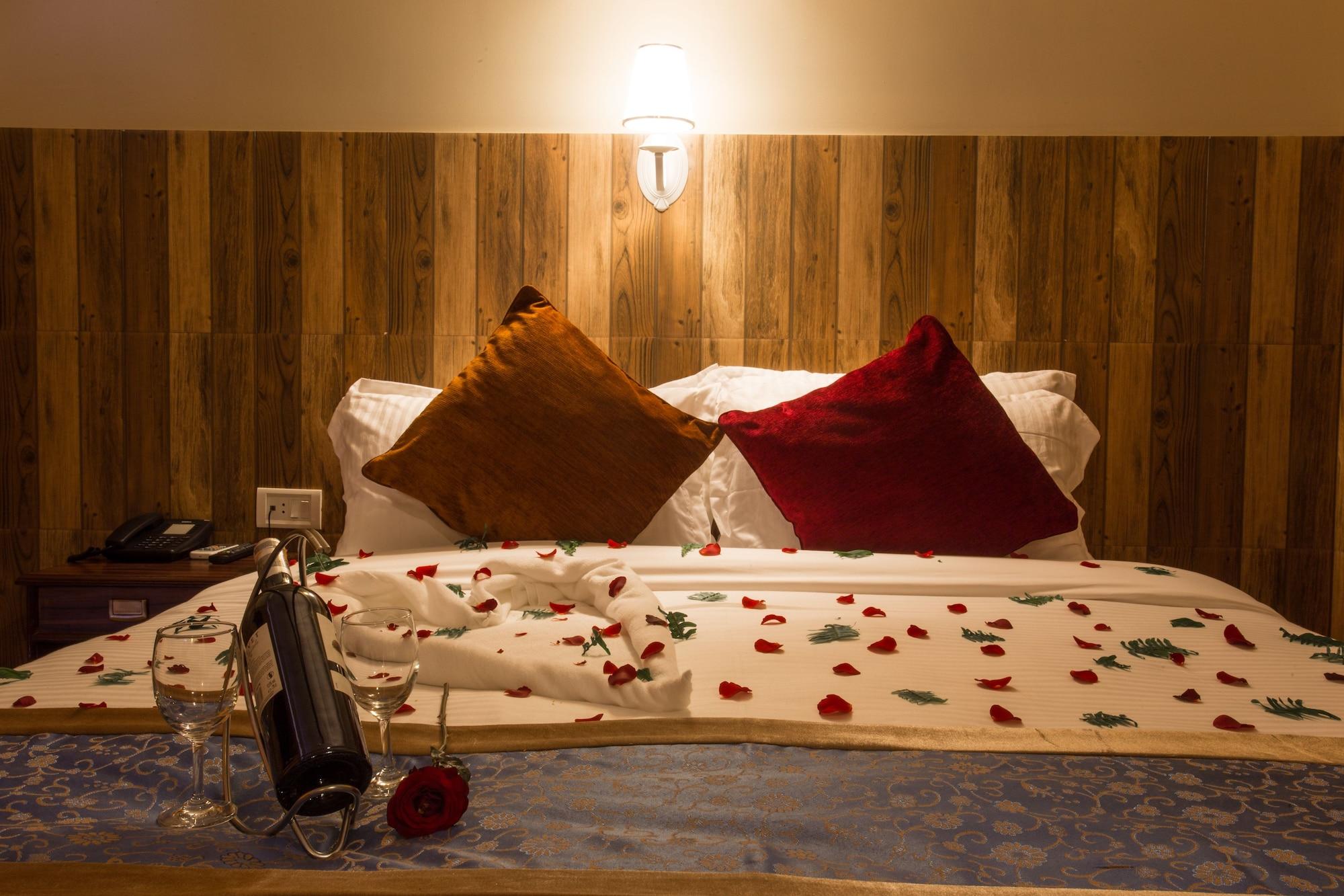 Pokhara Choice Inn Buitenkant foto