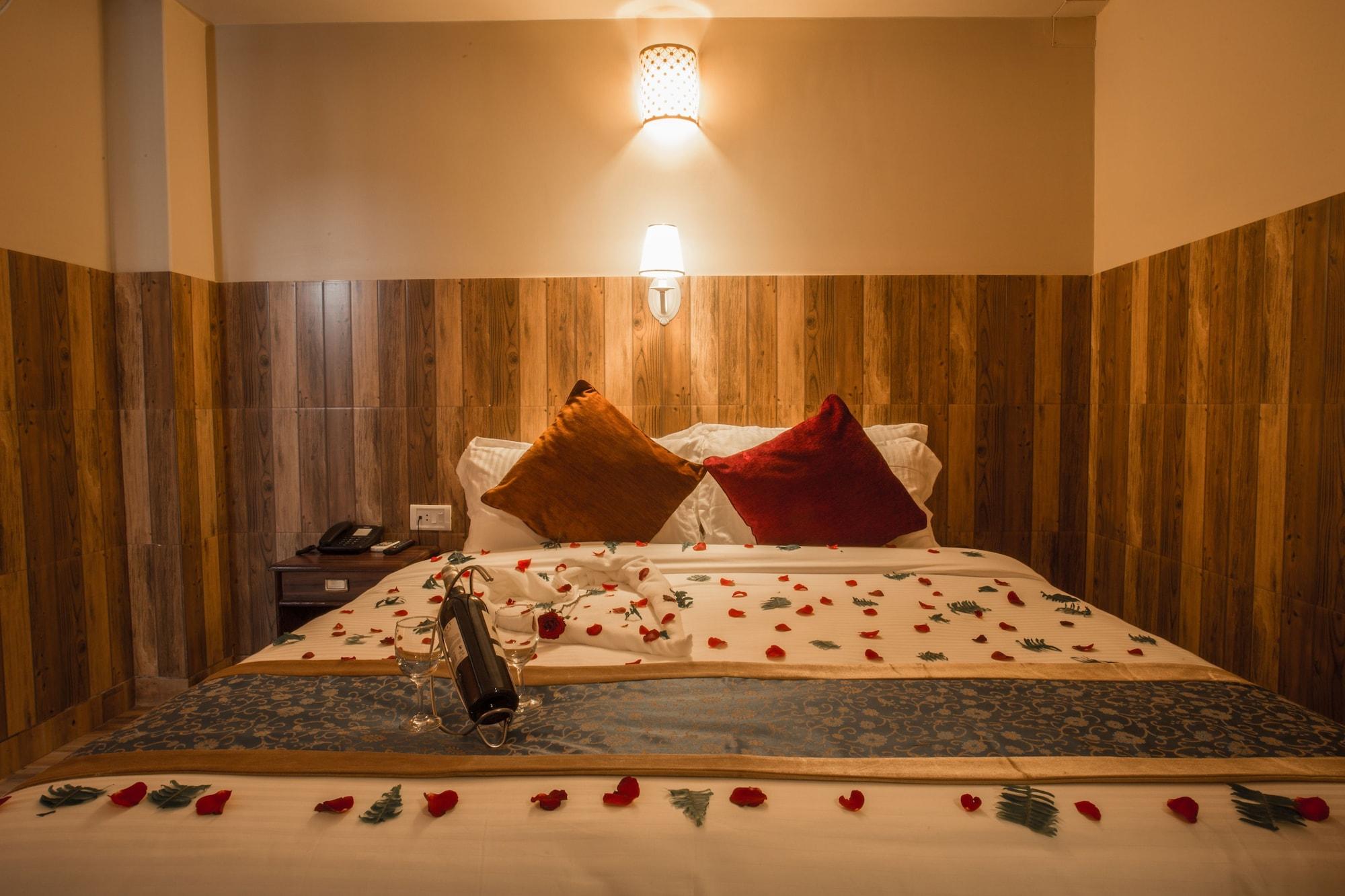 Pokhara Choice Inn Buitenkant foto