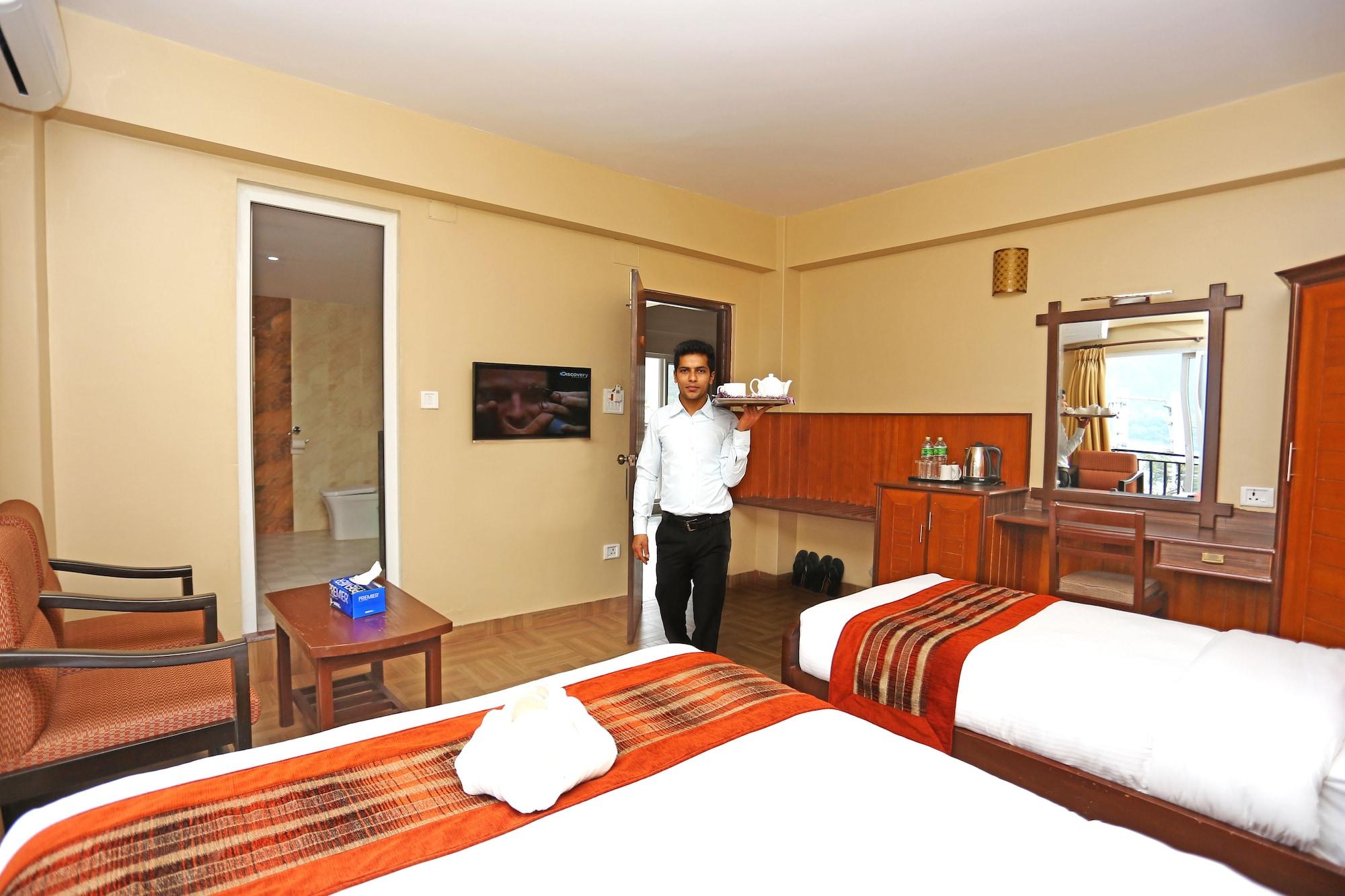 Pokhara Choice Inn Buitenkant foto