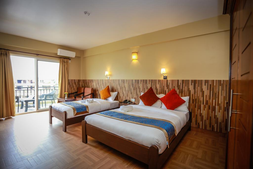 Pokhara Choice Inn Buitenkant foto
