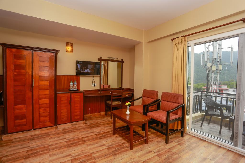 Pokhara Choice Inn Buitenkant foto