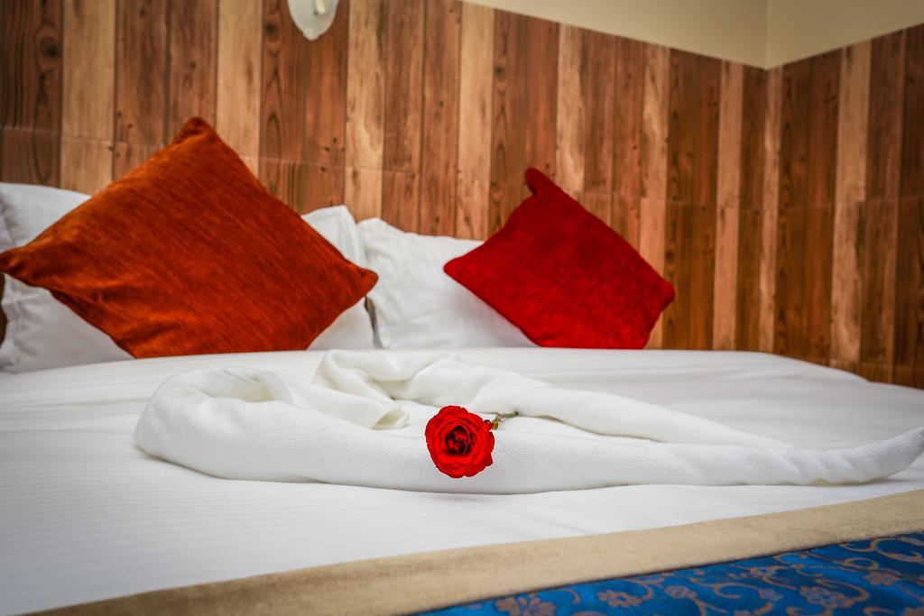 Pokhara Choice Inn Buitenkant foto