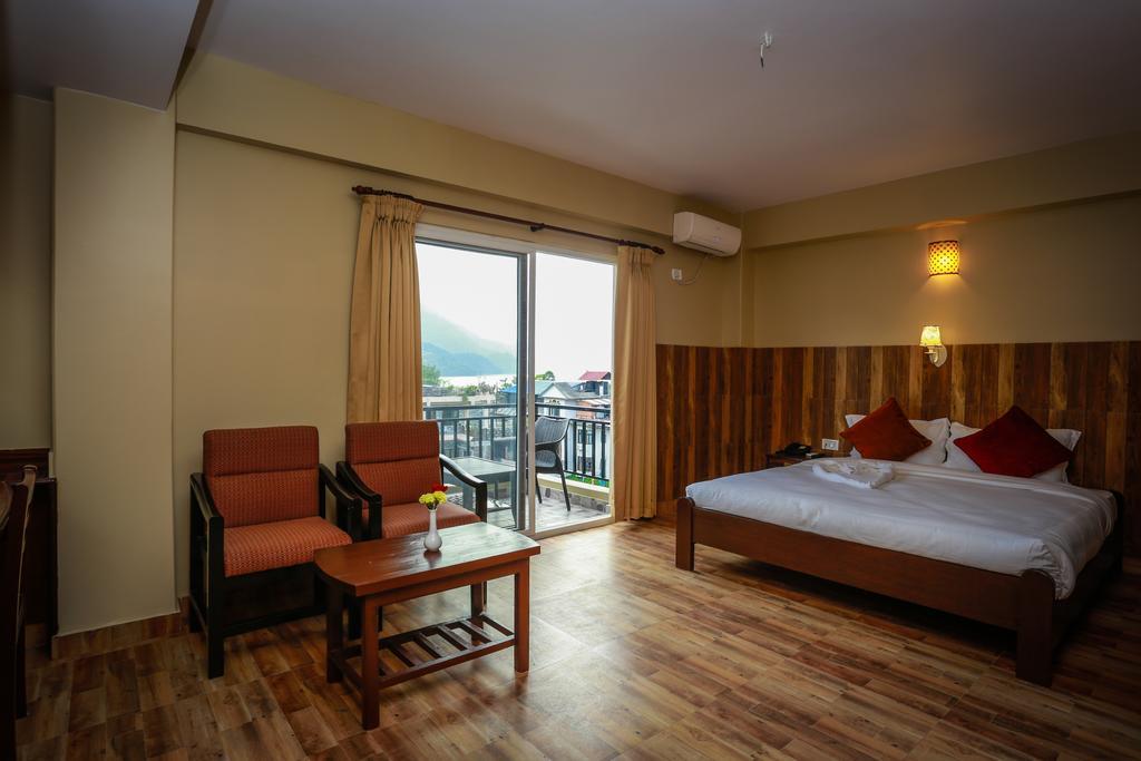 Pokhara Choice Inn Buitenkant foto