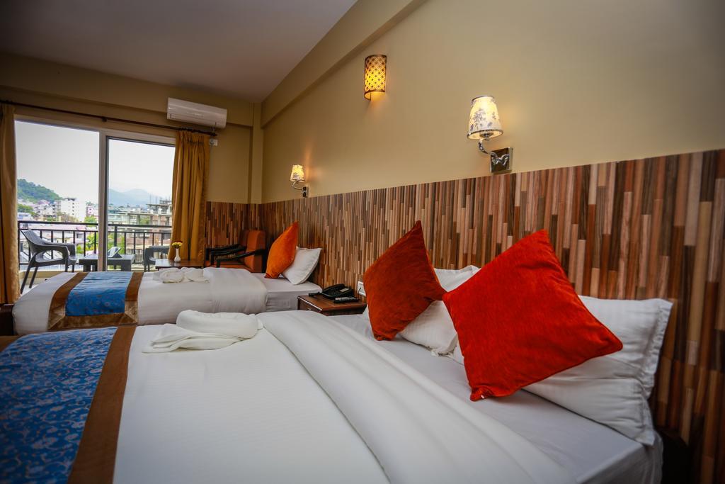 Pokhara Choice Inn Buitenkant foto