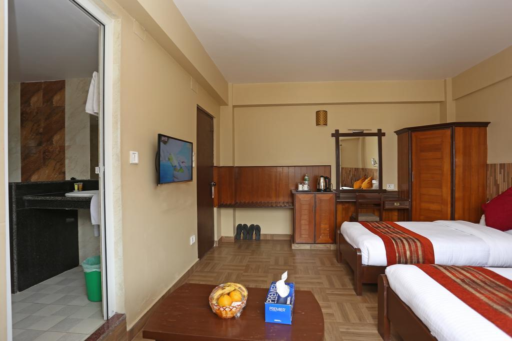 Pokhara Choice Inn Buitenkant foto
