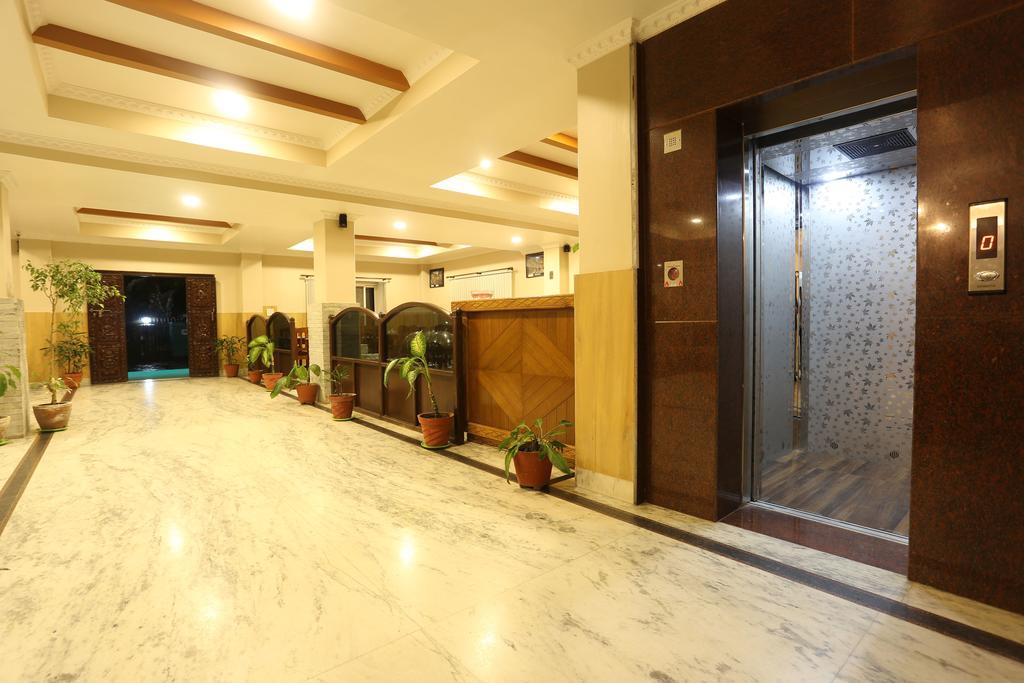 Pokhara Choice Inn Buitenkant foto